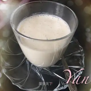 Banana yogurt