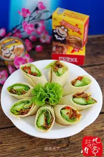 Spicy dress, bean roll