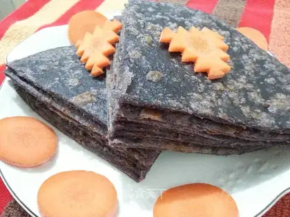 Black rice noodles