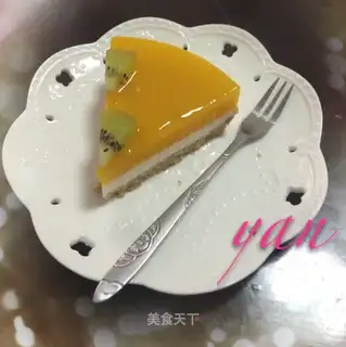 Mango yogurt mousse cake