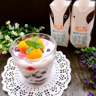 Taco milk and fruit ice