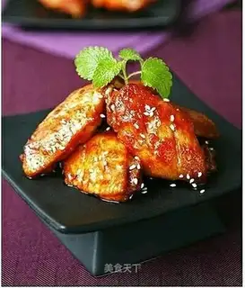 Honey-burned chicken wings