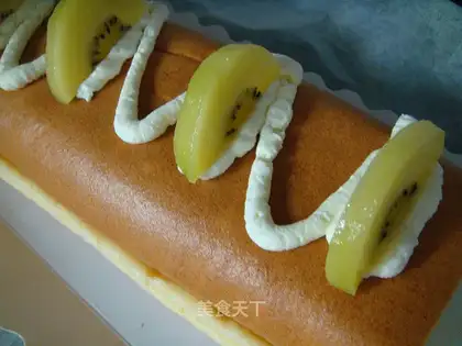 Strange fruit cream rolls