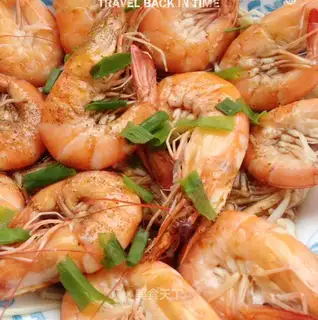 Shrimp golden mushrooms