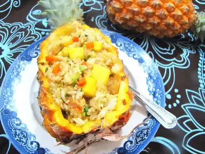 Pineapple rice