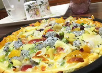 Fruit pizza
