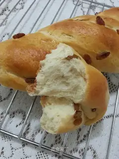 raisin bread