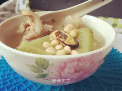 Bones soup with bitter bean