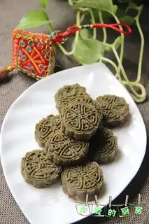 Green bean cake