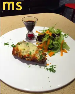 Cheese and mushroom steak