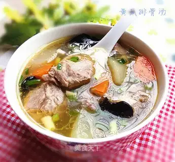 Old cucumber steak soup