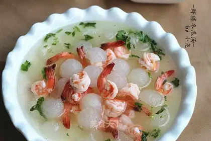 Shrimp ball and melon soup