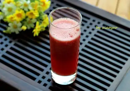 Lemon tomato juice