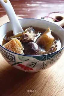 Sphinx mackerel soup