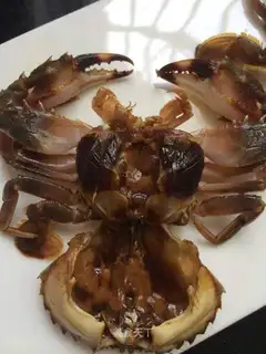 Picking crabs