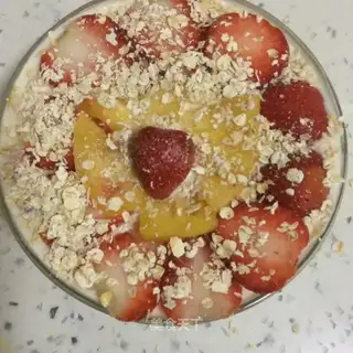 Homemade fruit yogurt