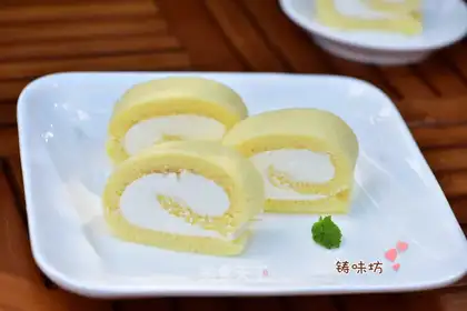 Zero failure cake, four rolls