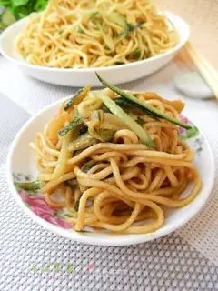 Wuhan's hot noodle