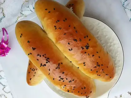 Black gallons of bread