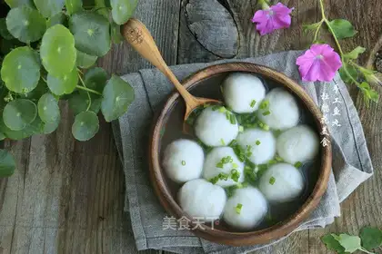 Hand-held heartfish balls