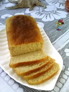 Low fat whole wheat bread