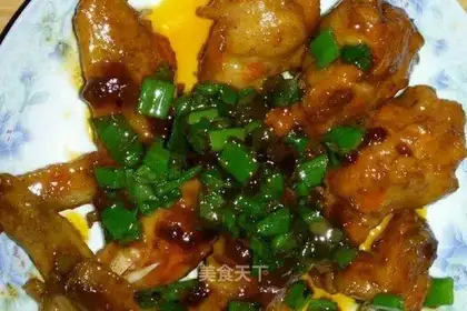 A chicken wing Coke