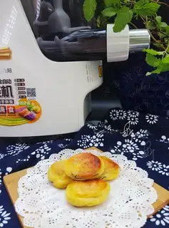 Noodles make pumpkin pies