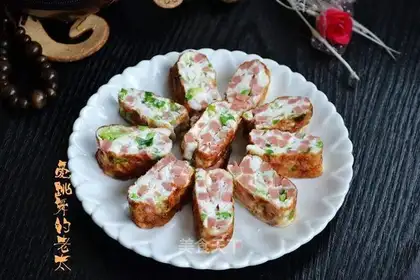 Ham intestinal protein roll