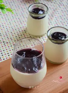 Blueberry bean pudding