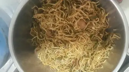 Hot noodles