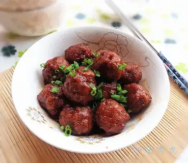 Red meatballs