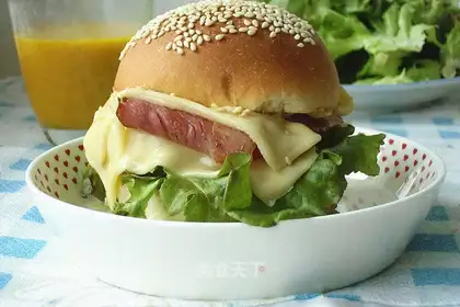 Bacon eggburger