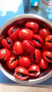 Tomato plum