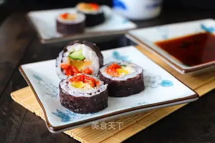 Caviar sushi