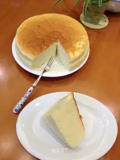 Olive-oil yogurt cake