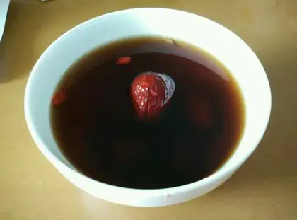 "Red-tree red ginger soup."