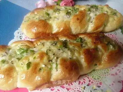 Cheese onion bread