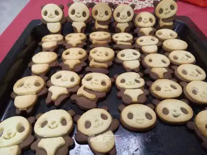Cavay panda cookies
