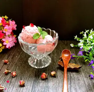 Rose ice cream