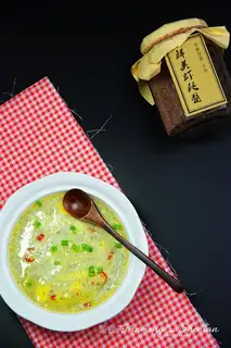 Crawling shrimp sauce and eggs