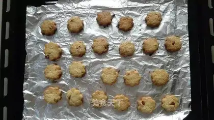 A rose cookie