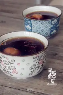 Red-tree egg cinnamon tea