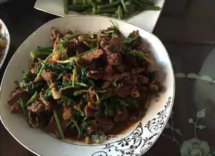 Sour pepper beef