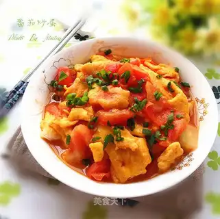 Tomato fried eggs