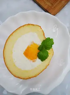 Four rolls of mango