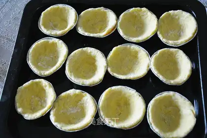 Homemade egg peels