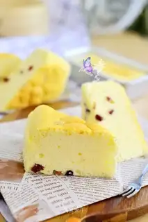 Cranberry yogurt cake