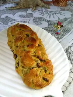 Cranberry walnut bread