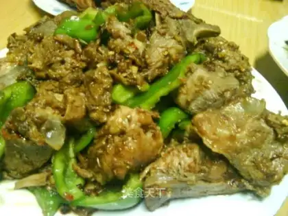 stir-fried pork ribs with Laoganma sauce