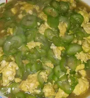 Scrambled eggs with loofah
